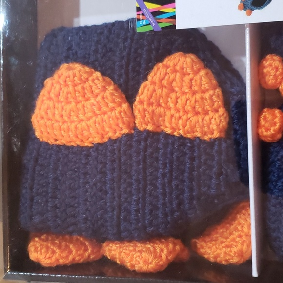 Crocheted 0-6 months Dinosaur Set NWT - Picture 3 of 4